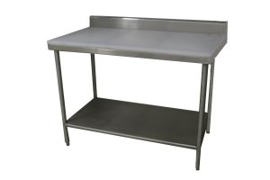 mesa-de-trabajo-con-tajo-a-muro